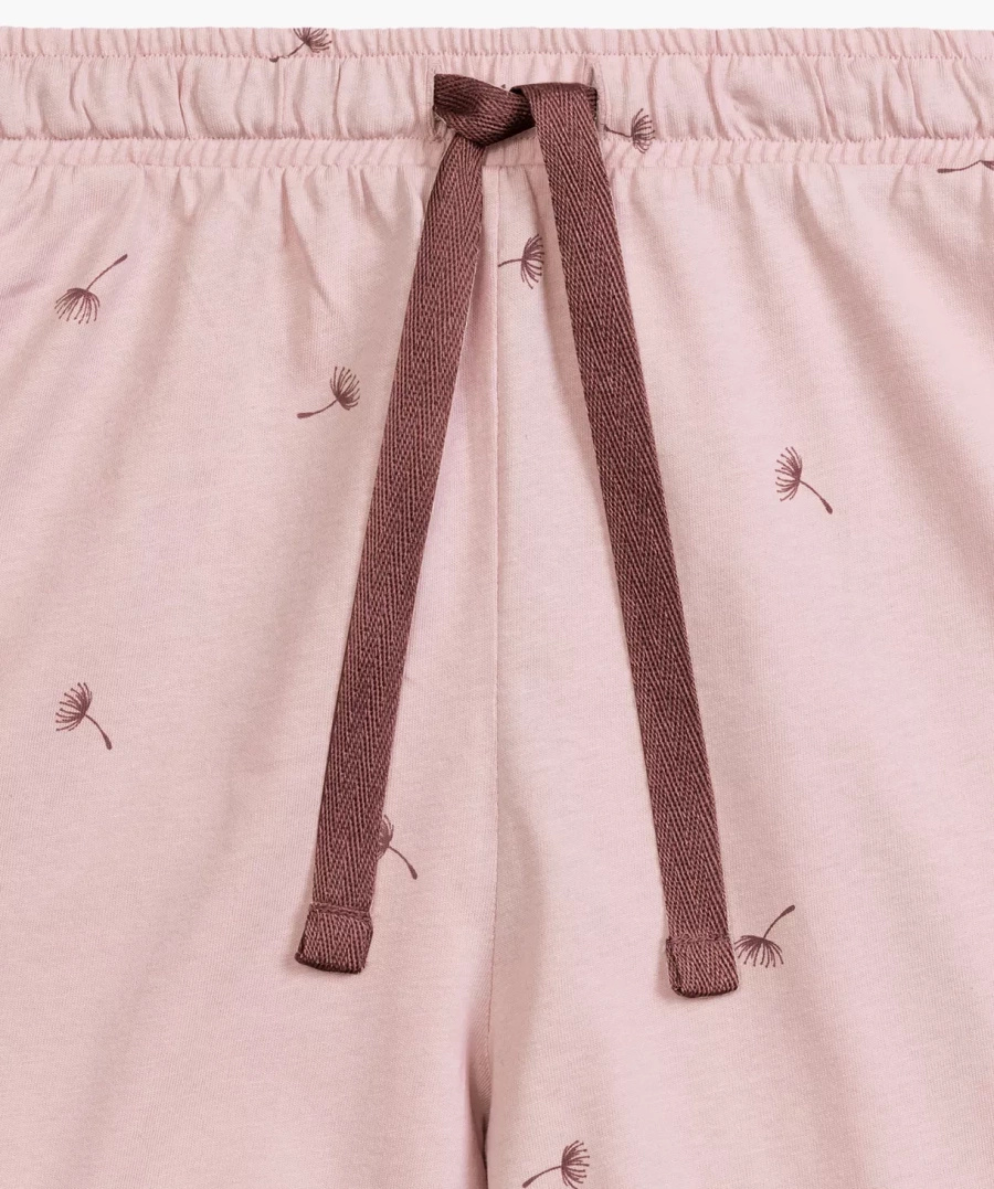  Pijamale de damă 