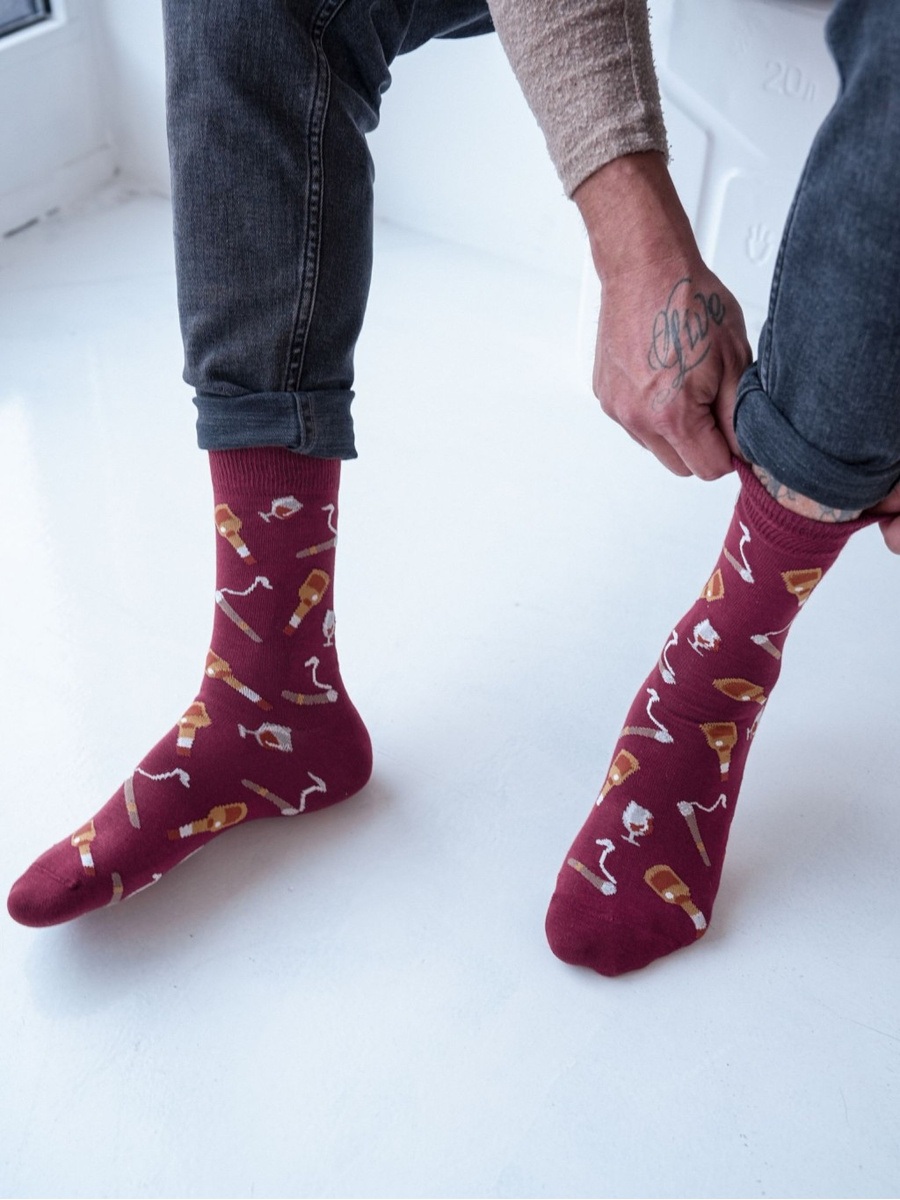 Șosete pentru bărbați cu whisky și țigară